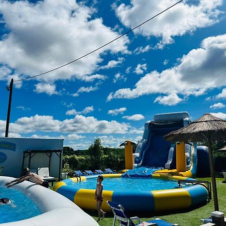 Camping Paradis Family Les Rives De L'Herault Жиньяк Экстерьер фото