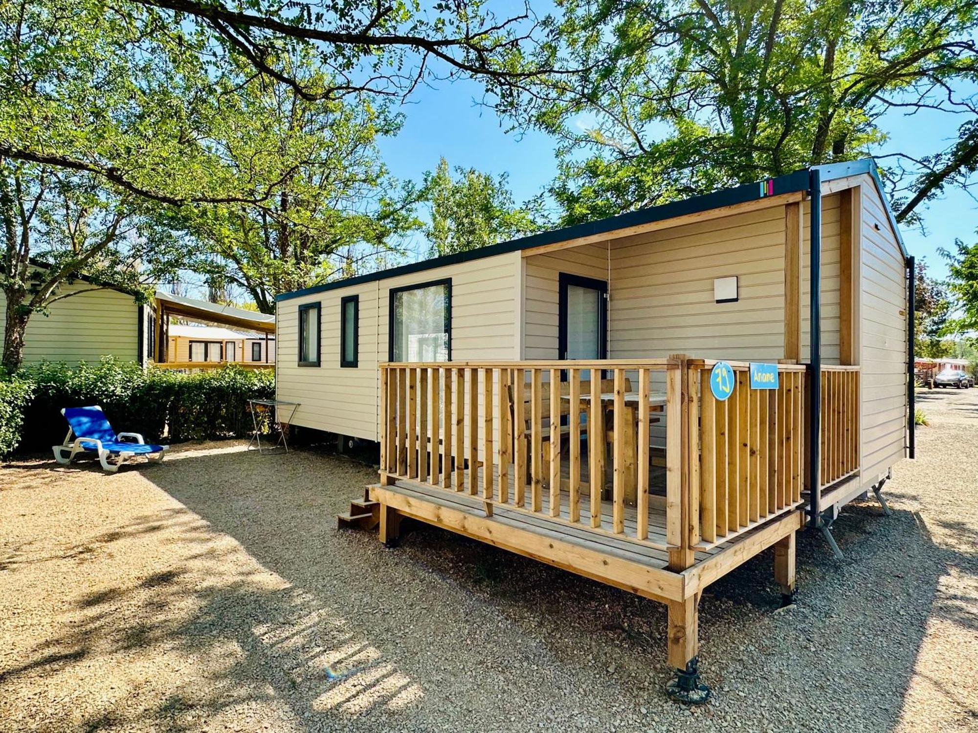 Camping Paradis Family Les Rives De L'Herault Жиньяк Экстерьер фото