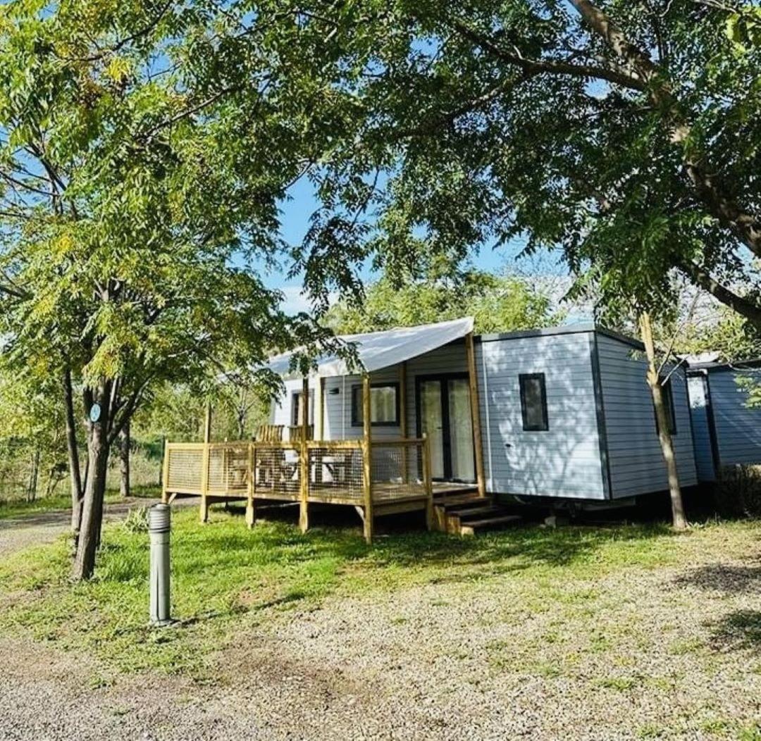 Camping Paradis Family Les Rives De L'Herault Жиньяк Экстерьер фото
