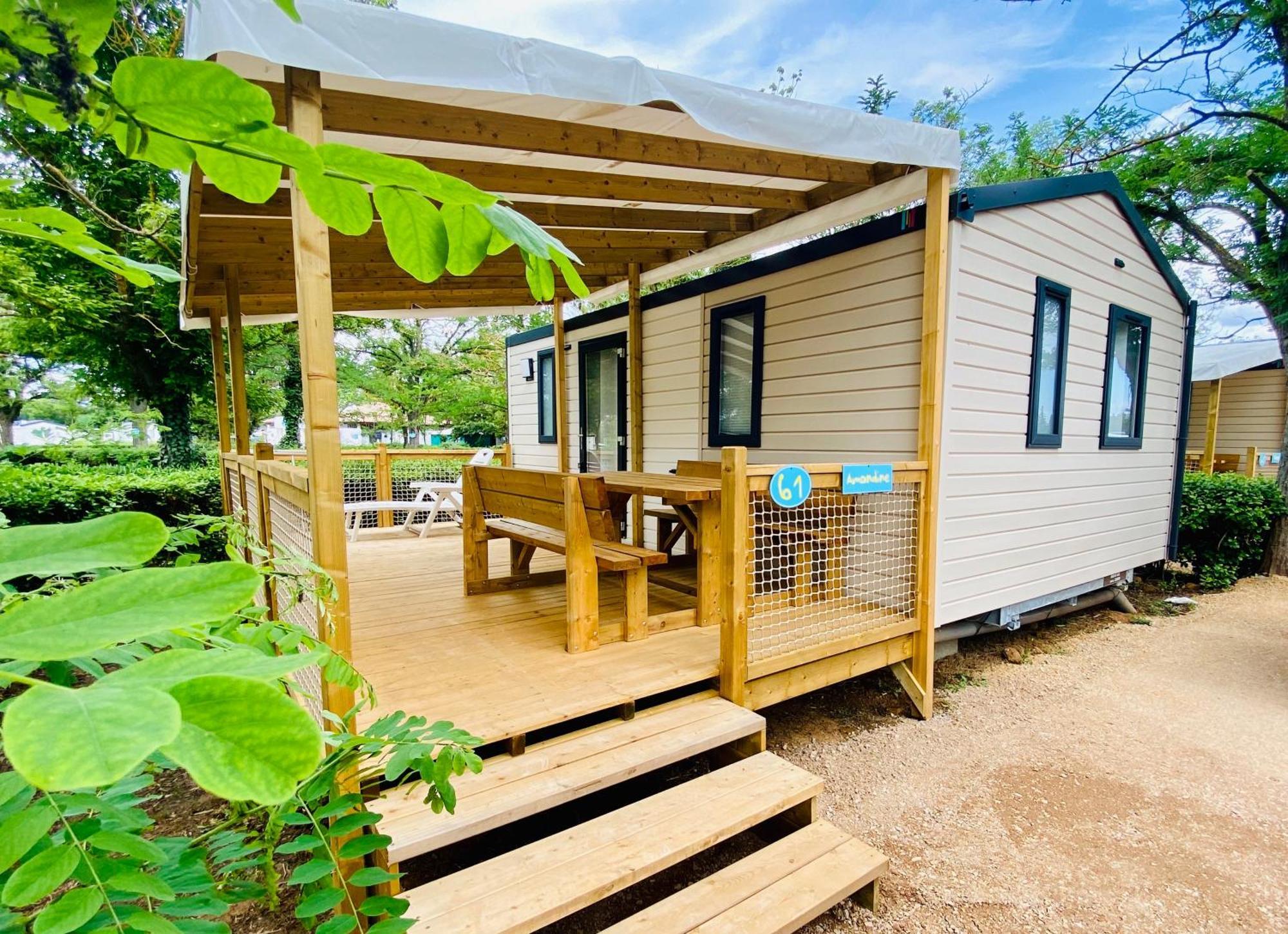 Camping Paradis Family Les Rives De L'Herault Жиньяк Экстерьер фото
