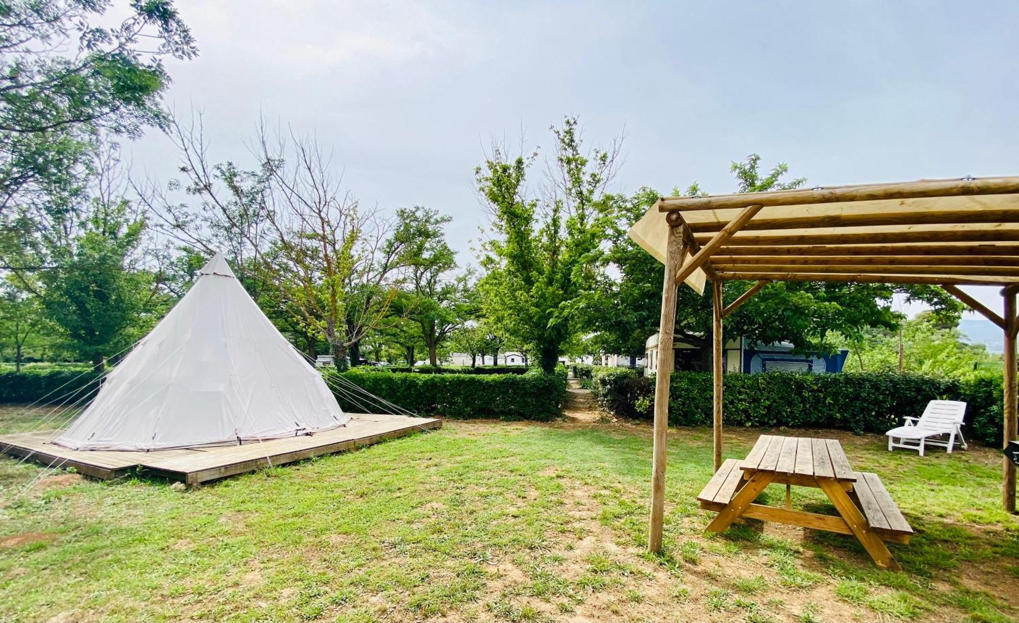 Camping Paradis Family Les Rives De L'Herault Жиньяк Экстерьер фото