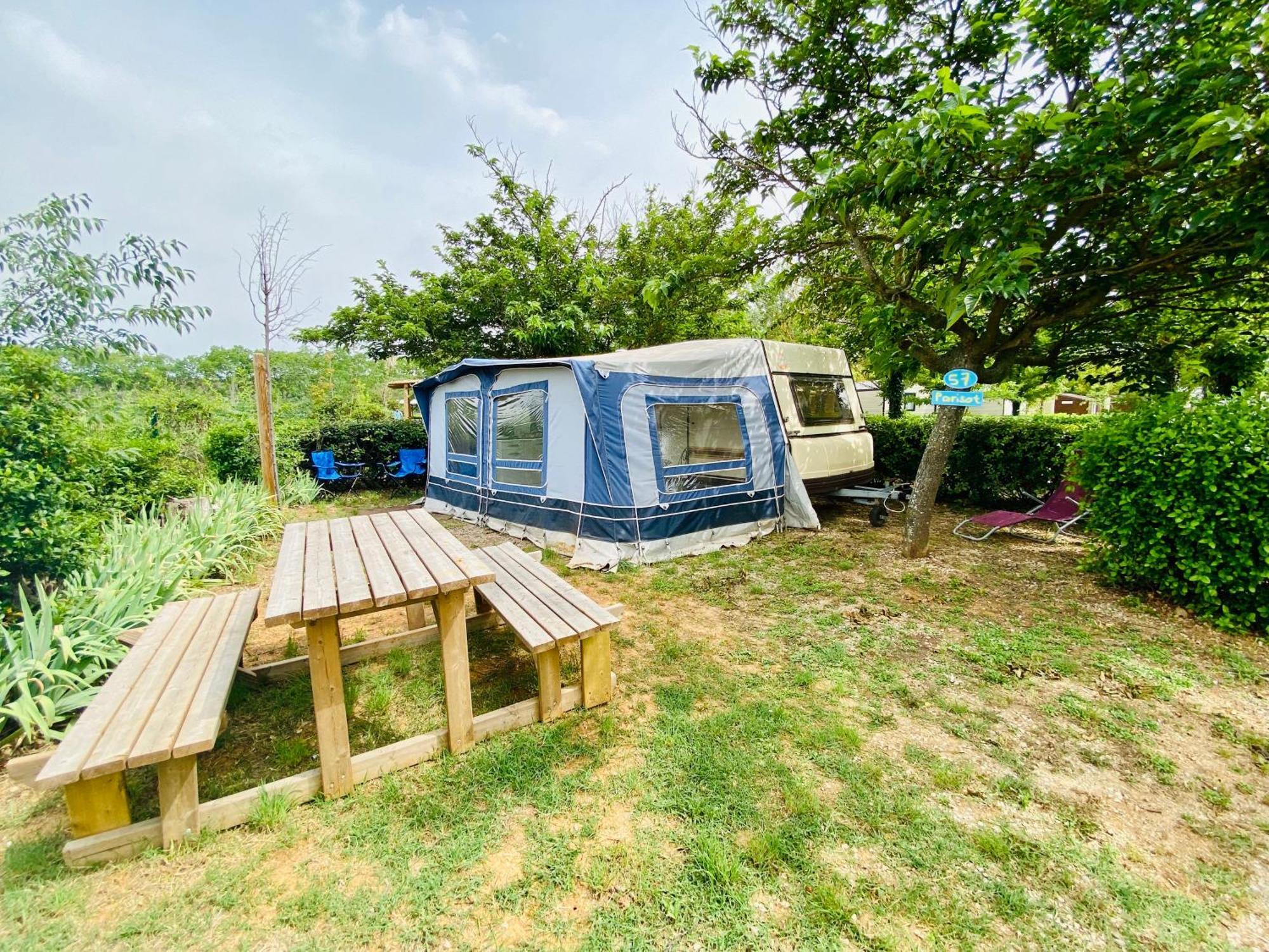 Camping Paradis Family Les Rives De L'Herault Жиньяк Экстерьер фото